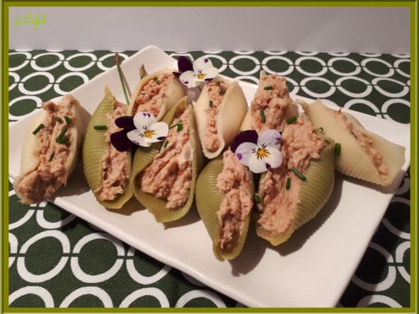 Conchiglioni farcis à la tartinade de thon