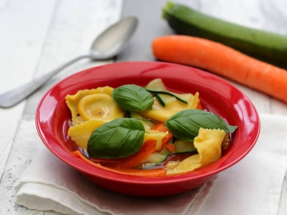 Bouillon de ravioli aux tagliatelle de légumes