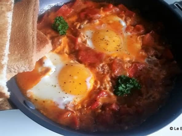 Ojja tunisienne (oeufs à la sauce tomate)