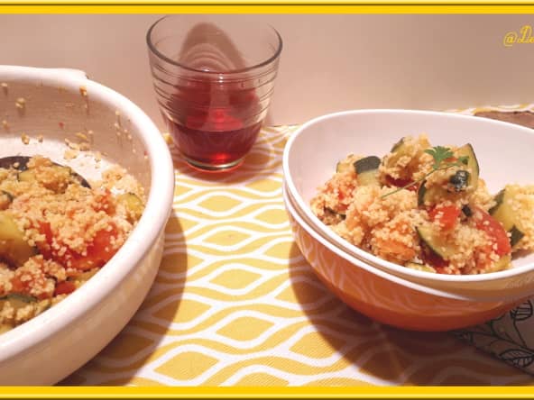 Salade de couscous, courgettes et tomates à l'Indienne