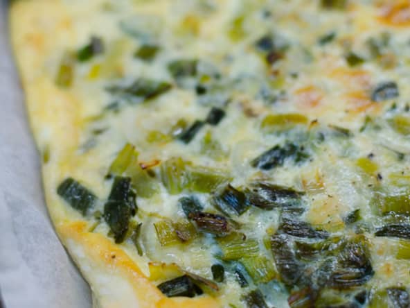 Tarte fine aux oignons nouveaux