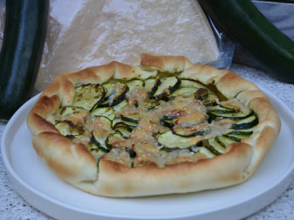 Tarte courgette pesto et parmesan