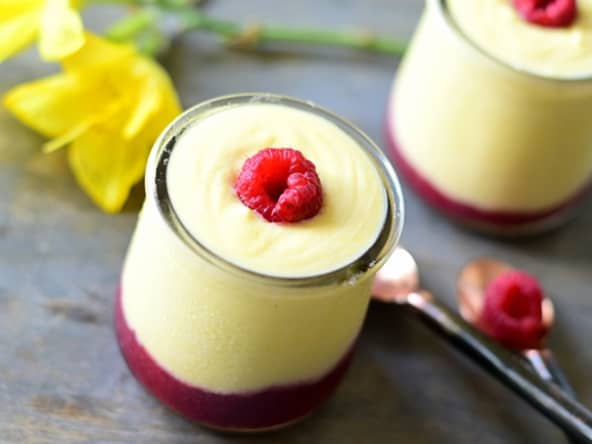 Mousse à la mangue et tuile au citron