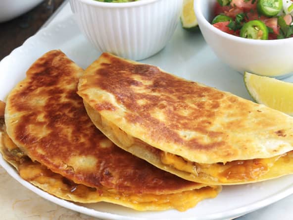 Recettes des quesadillas mexicaines aux légumes, avec ou sans viande
