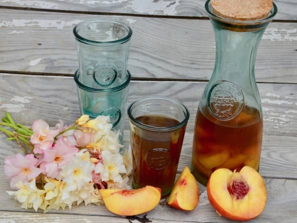 Thé glacé à la pêche