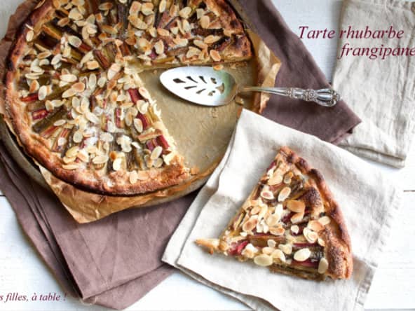 Tarte à la rhubarbe et frangipane