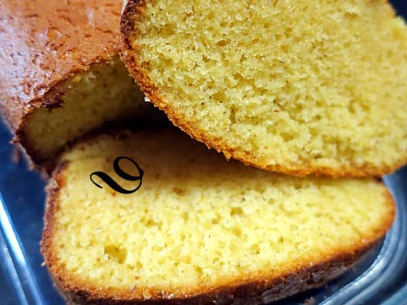 Cake à la farine de maïs sans gluten et au lait concentré sucré