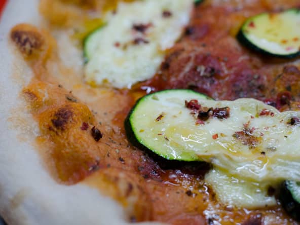 Pizza à la courgette et au Brie