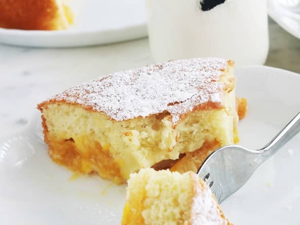 Gâteau moelleux et léger aux prunes jaunes