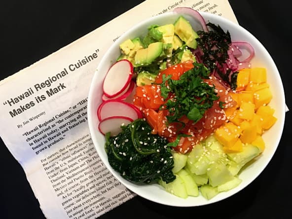 Poke bowl au saumon mariné teriyaki