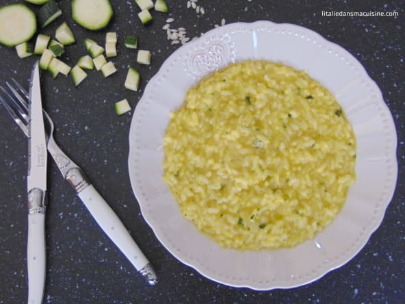 Risotto au safran et à la crème de courgettes