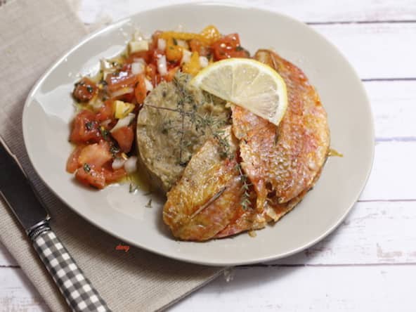 Filet de rouget, caviar d'aubergine et sauce vierge