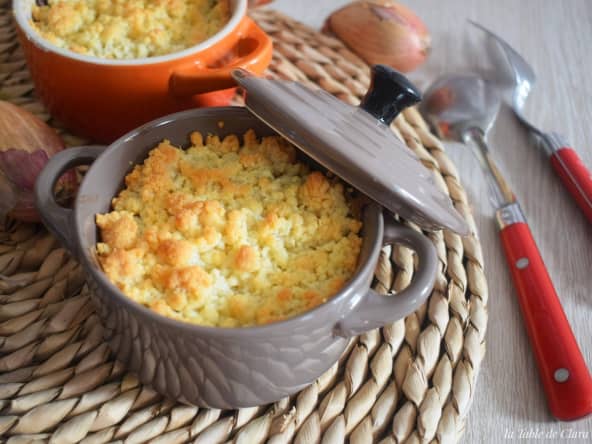 Crumble salé au poireau et saumon fumé
