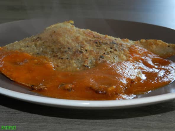 Ailes de raie aux herbes et sa sauce aux poivrons