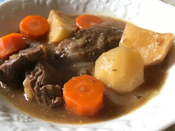 Carbonade de boeuf à la bière, carottes et navets boule d'or