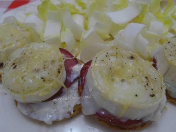 Minis blinis au chèvre et filet mignon fumé