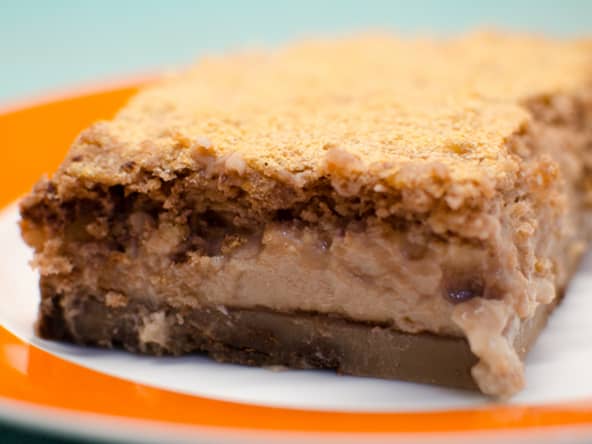 Brownie magique au chocolat et aux noisettes