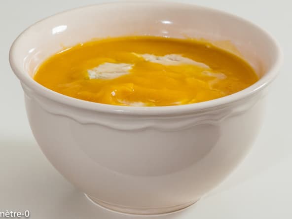 Soupe de courge au céleri et gorgonzola