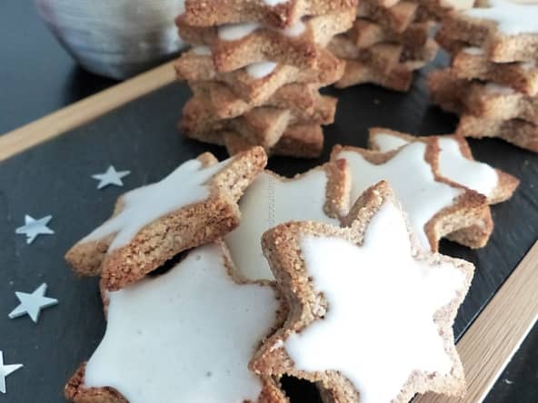 Étoiles à la cannelle