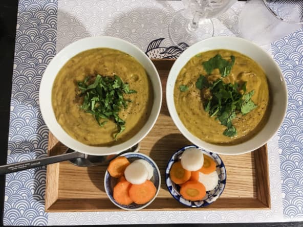 Soupe de patate douce et lentilles au lait d’amande