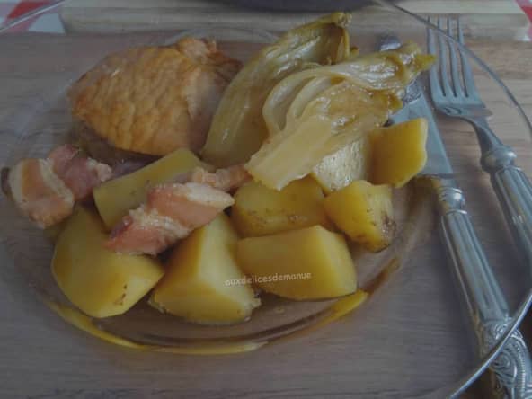 Côtes de porc aux endives et pommes de terre, à la bière brune