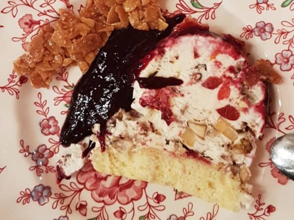 Nougat glacé aux fruits secs et fruits confits