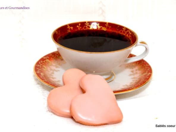 Sablés cœur roses.