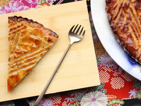 Galette des rois coréo-bretonne aux pignons de pin et gingembre pour l'épiphanie