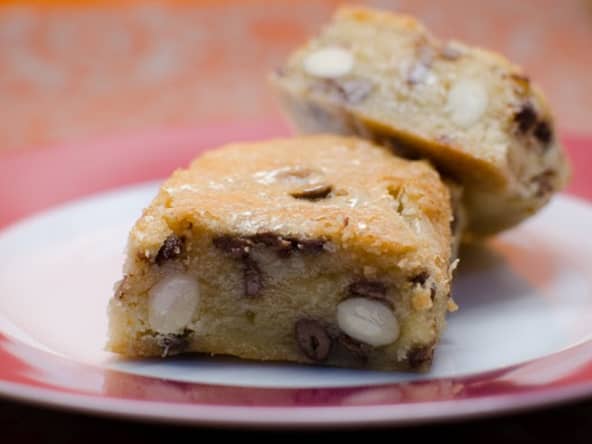 Blondie aux amandes et aux pépites de chocolat