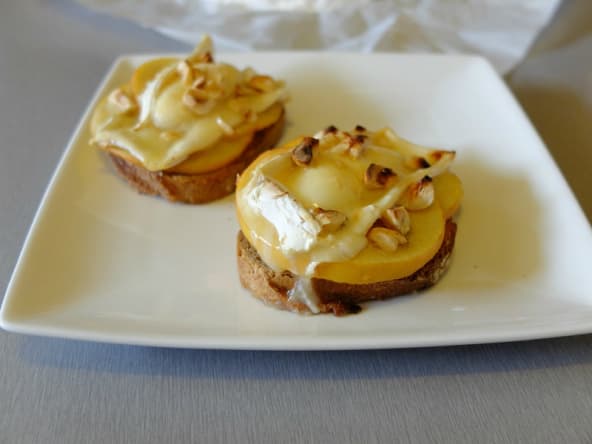 Tartine normande au fromage de Normandie neufchâtel et pomme