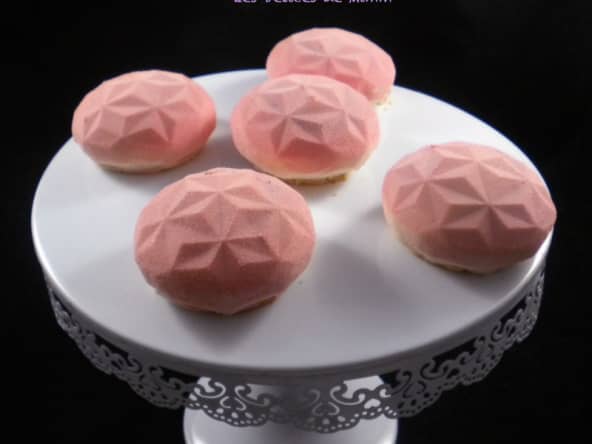 Framboises précieuses : entremets individuels