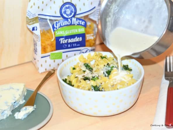 Pâte à la fourme d'Ambert et au kale