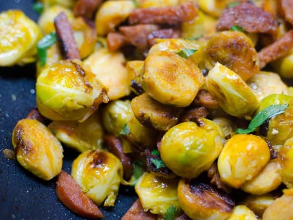 Choux de Bruxelles au chorizo et à la coriandre