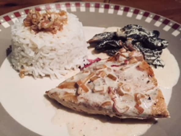 Poulet au vin jaune et aux morilles