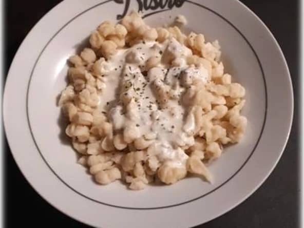 Spaetzle, sauce au Roquefort