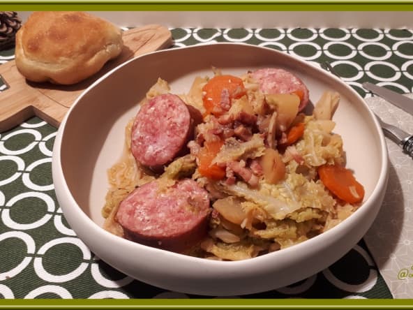 Potée de chou vert et saucisse de Morteau au Cookéo