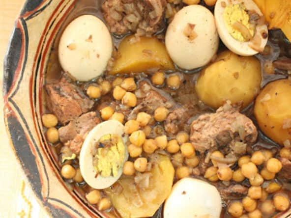 Dafina: boeuf et pois chiches longuement mijotés au four