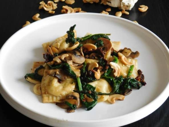 Ravioles aux fromages, champignons et épinards
