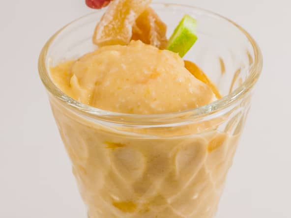 Glace facile à la mangue