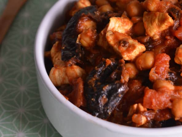 Poulet aux pruneaux et aux pois chiches, recette au cookeo