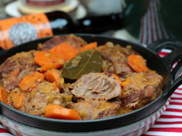 Joues de porc à la moutarde, bière et miel