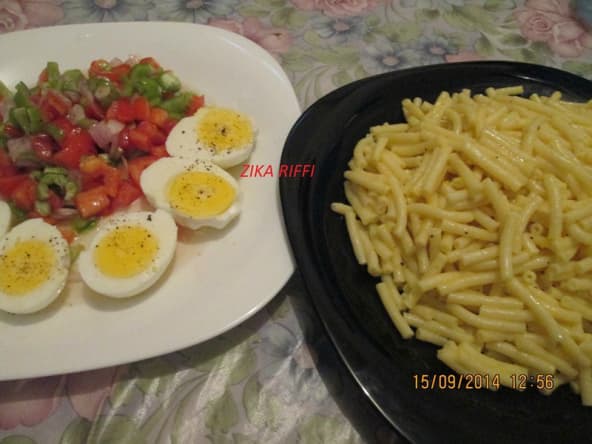 PÂTES AU BEURRE ET FROMAGE RÂPE