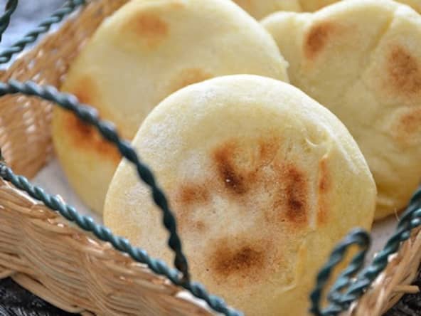 Batbout cuits à la poêle