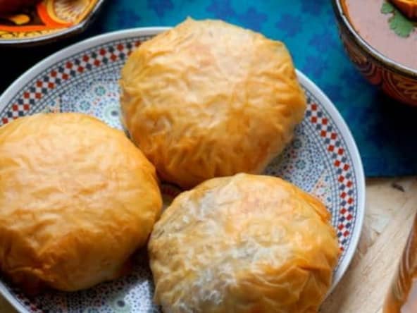 Pastilla marocaine au poulet, amandes et miel