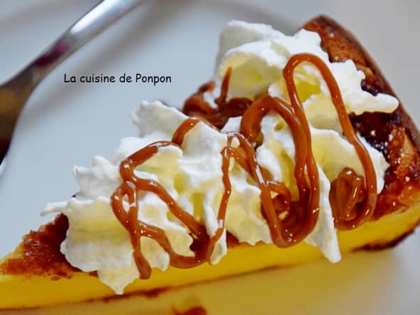 Far au jus de clémentine garni de chantilly et confiture de lait