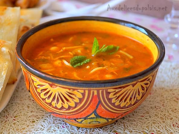 Chorba vermicelle algérienne : la recette au poulet