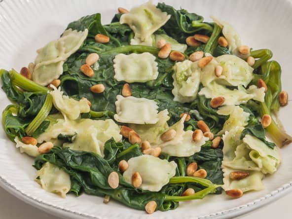 Ravioles aux épinards et pignons de pin