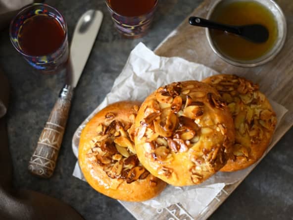 Brioche nid d'abeille facile aux amandes