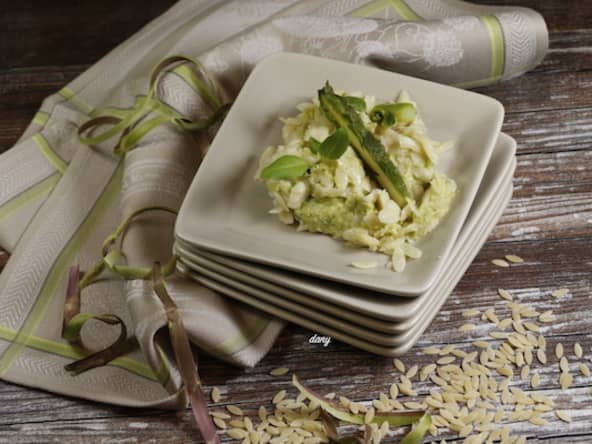 Orzo au pesto d'asperges vertes