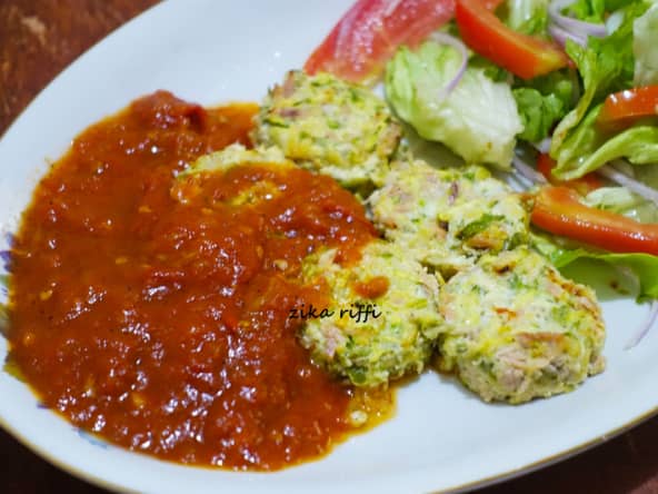Galettes de courgettes à la chair de crabe et aux carottes